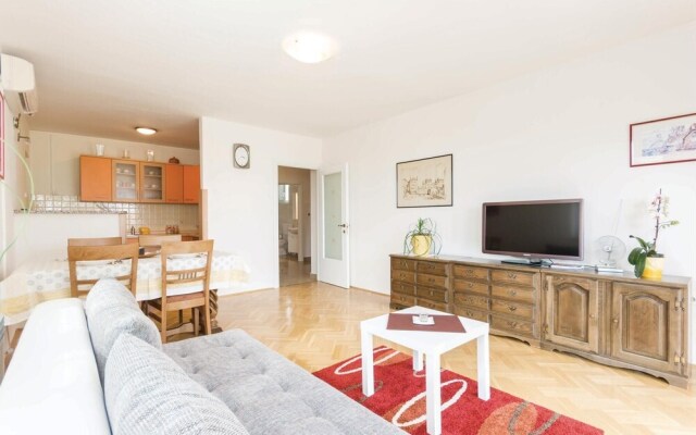 Beautiful Home in Matulji With Wifi and 2 Bedrooms