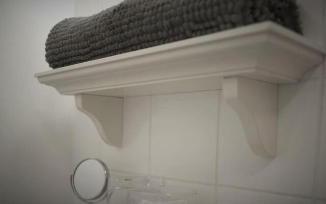 Cosy & Bright Home 4 min walk to Old Town