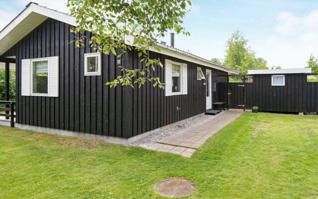 Serene Holiday Home in Grenå near Sea