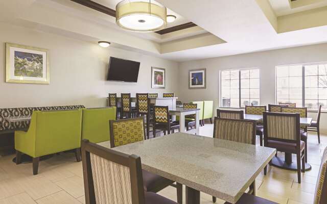 La Quinta Inn & Suites by Wyndham Fresno Northwest