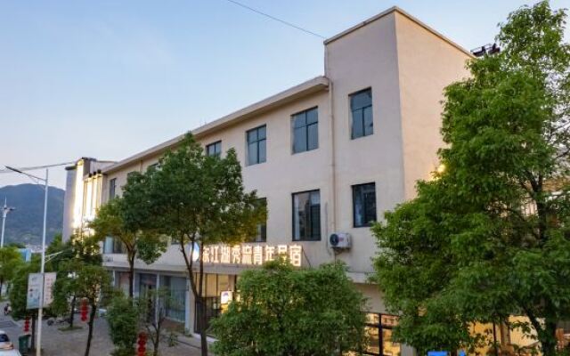 Zixing City Dongjiang Lake Xiuliu youth homestay