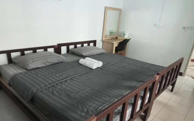 Sleep Dee Hostel