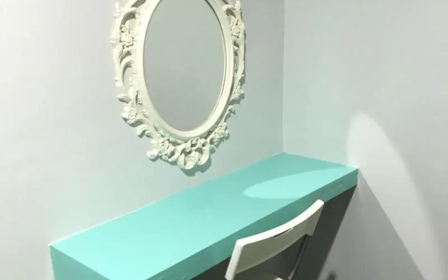 Free & Slow - Hostel