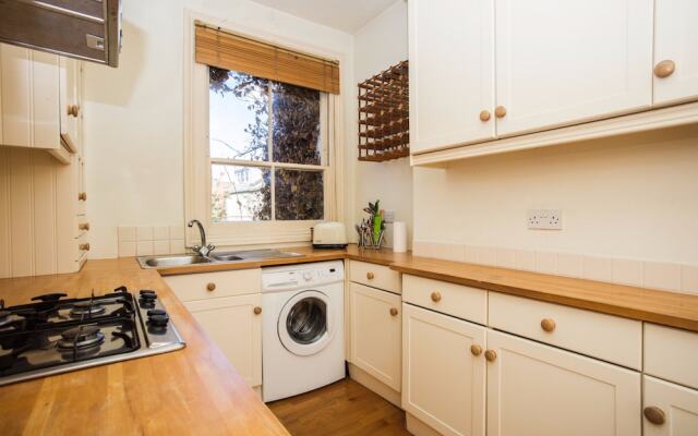 1 Bedroom Apartment in West London