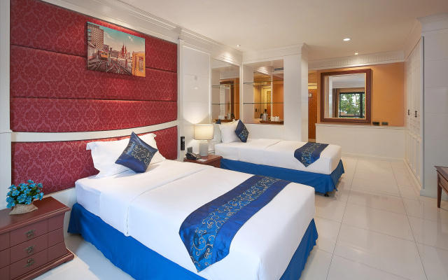 Floral Hotel  Dolphin Circle Pattaya