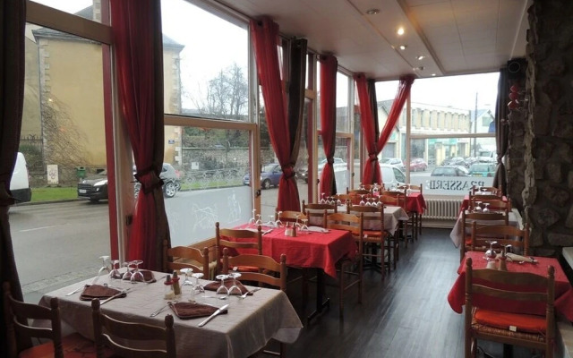 Hôtel Restaurant Le Hussard