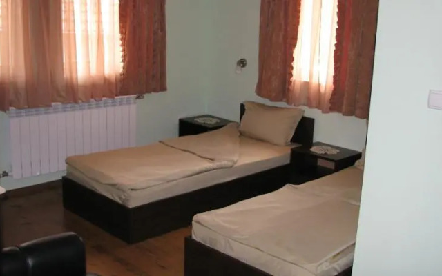 Guest House Roden Dom