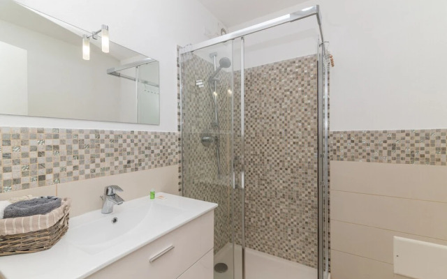 I Fari 85 600mt From The Beach