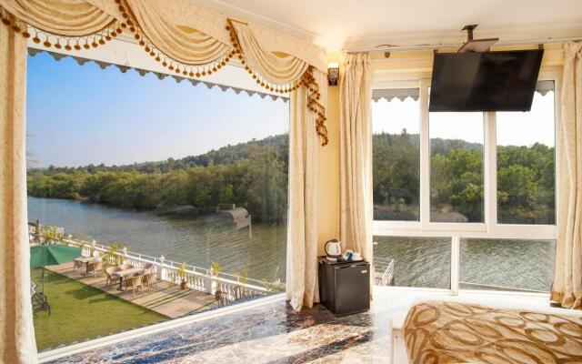 Stone Wood River Front