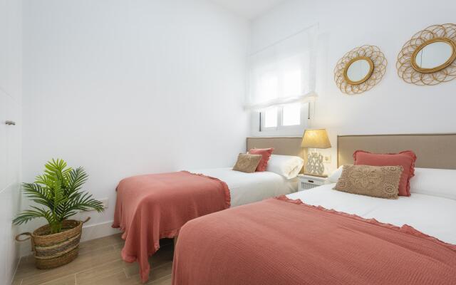 Lovely 3-bedroom apartment near Alameda. Juan Rabadan I