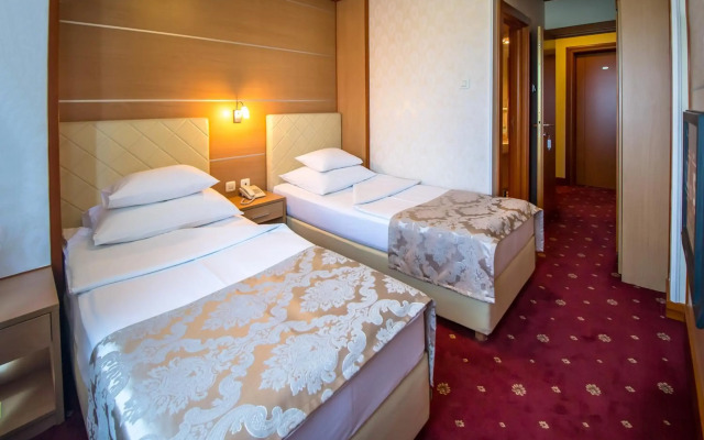 Cezar Hotel
