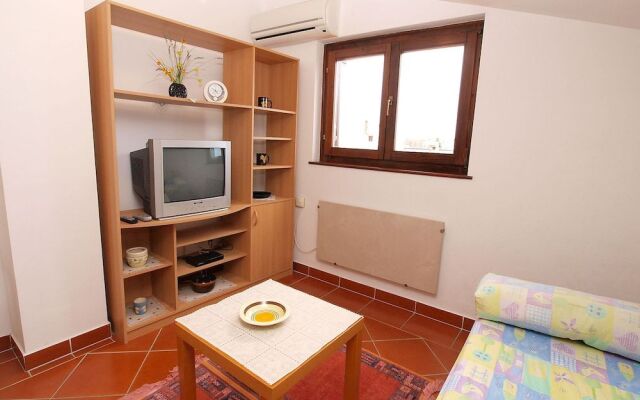 Apartment 297