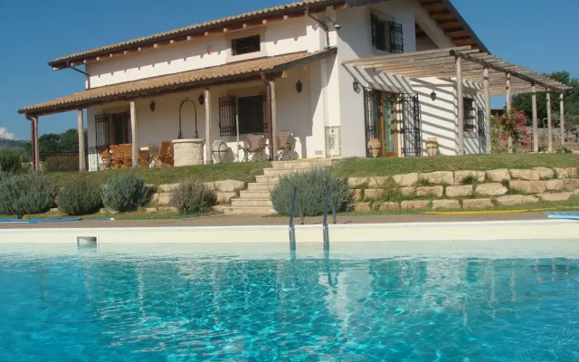 Studio Apartment in Countryside Villa With Swimming Pool