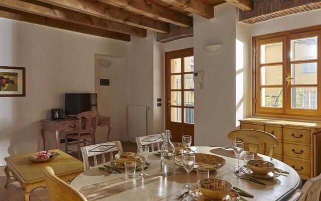 JOIVY Charming Apt Centre of Como