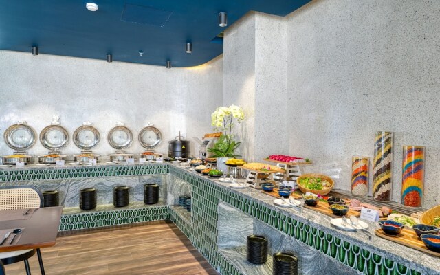 The Almin Hotel