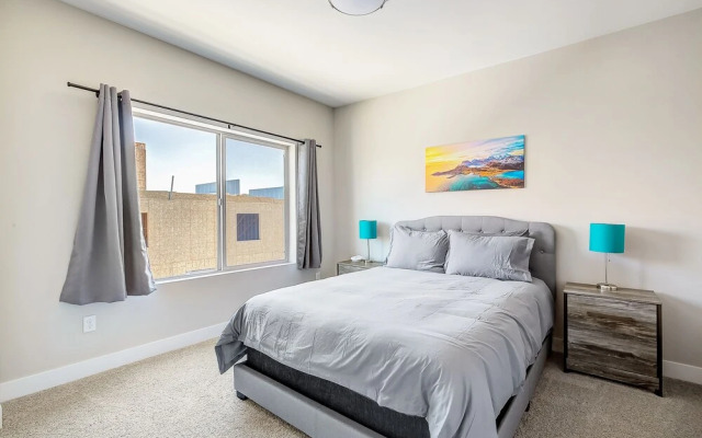 Scenic Dt Skyline! Walk To Sloan'S Lake!