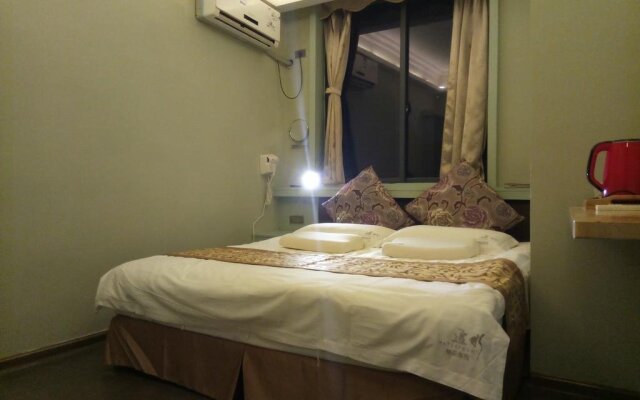 Guilin Jiuzaipangbian Boutique Inn