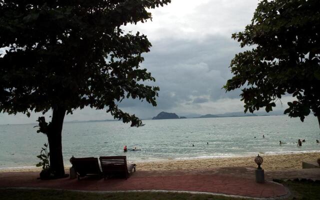 Yao Yai Beach Resort - SHA Extra Plus