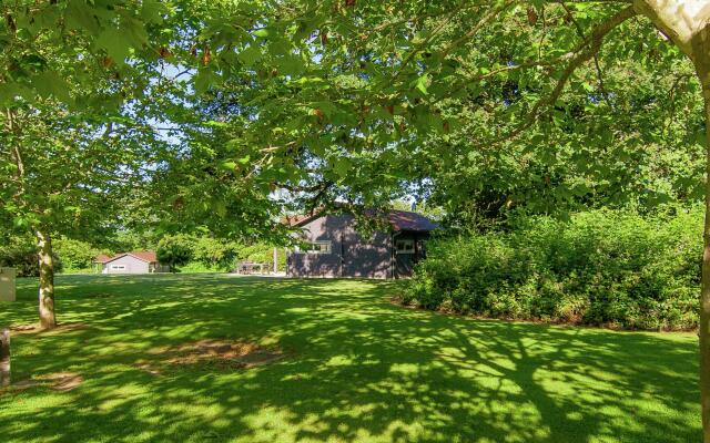 Holiday Home in Oradour sur Vayres with Private Terrace