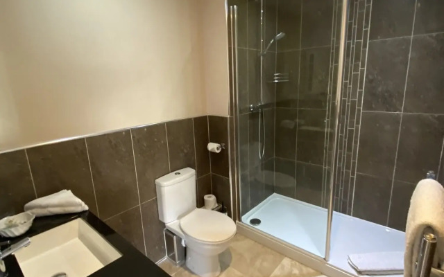 The Three Horseshoes Hotel