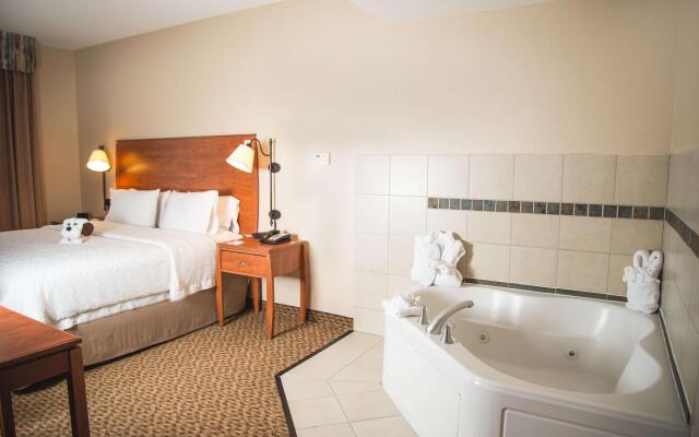 Hampton Inn & Suites Greeley