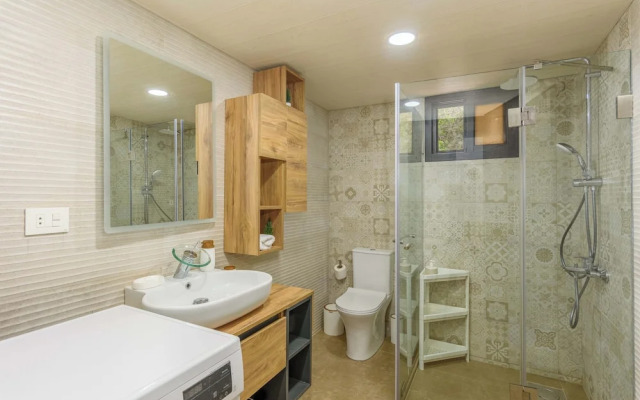 Vista 2-Bedroom Apartment in Batroun