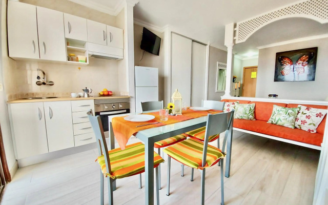 Ocean and Sun Studio Apartment