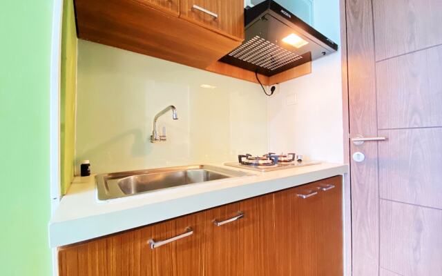 Modern Studio Room at Oxford Jatinangor Apartment