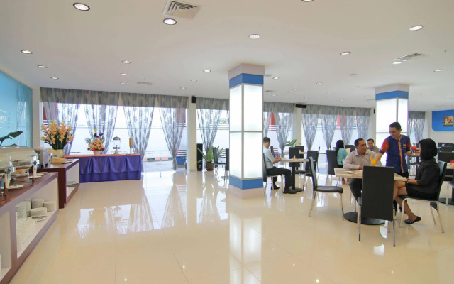 D'Merlion Hotel