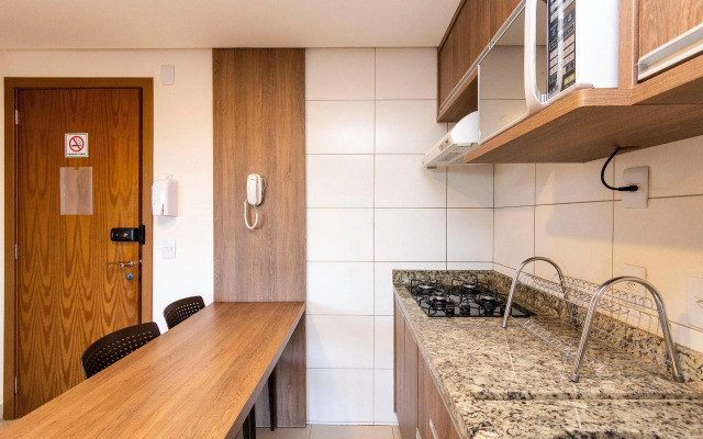 Studio Aconchegante com vista para Piscina. Edifício The Expression - Setor Bueno - TH206