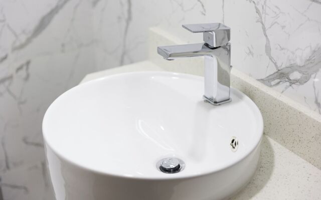 Waves Tower by KASCO