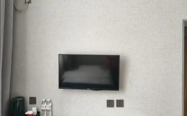 Xianghe Huaxuan Hotel (Zhongyi Furniture City Shop)