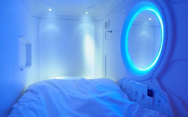 Moon Station Hotel Tokyo