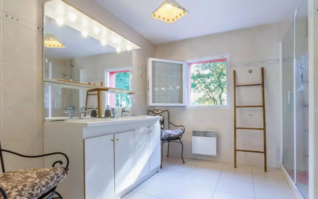 Gîte Pont-Saint-Martin, 4 pièces, 6 personnes - FR-1-306-986