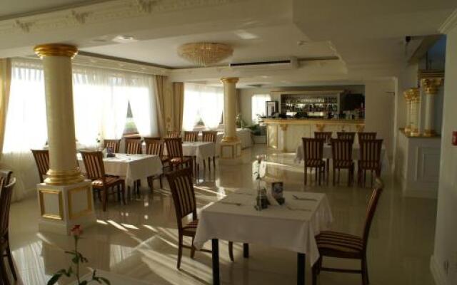 Hotel President