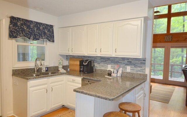 Rosies Creekside Retreat - 3 BR Escape!