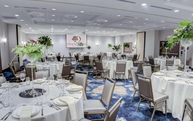 Doubletree by Hilton Harrisonburg