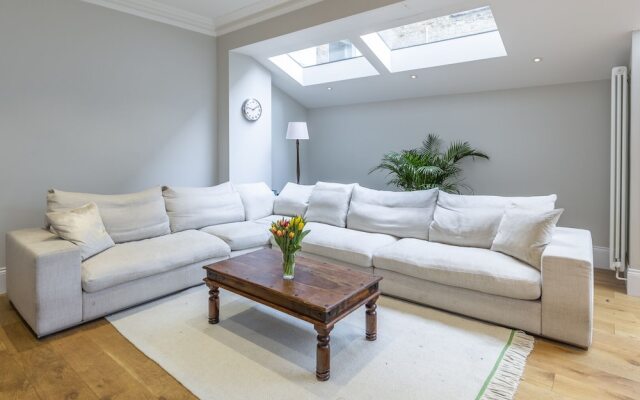 On a Queens Park Parade