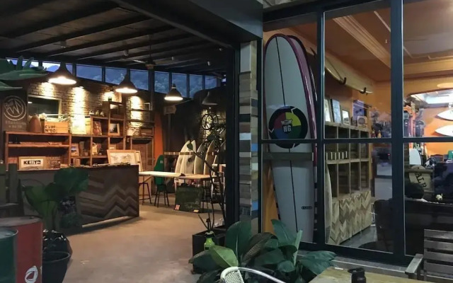Donghe Surf Shop & Hostel - Taitung