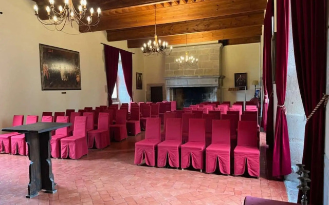 Chateau des Ducs de Joyeuse, BW Signature Collection