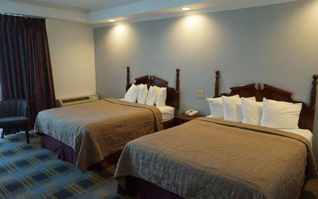 Riverview Inn & Suites