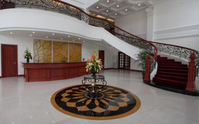Lewis Grand Hotel