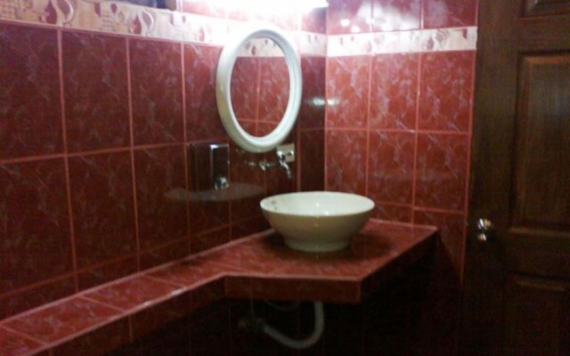 Charly's Place Hotel