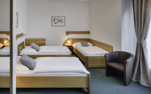 Hotel OYA