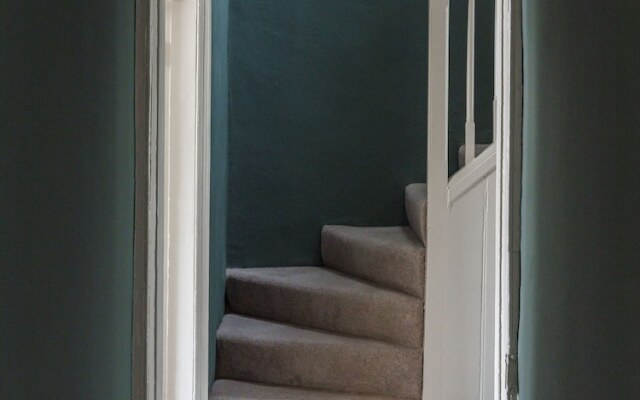 Impeccable 4-bed Apartment in Bath