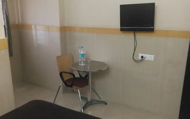 Abhiruchi Lodge Hassan