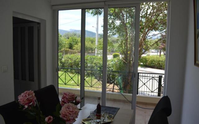Serenity House Aigio Dimitropoulos