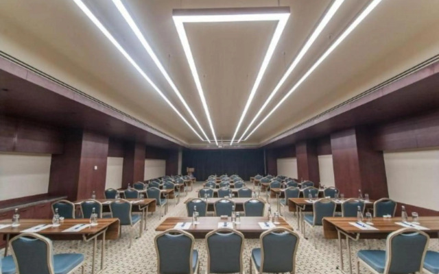 Grand Hotel And Convention Centre Karaman