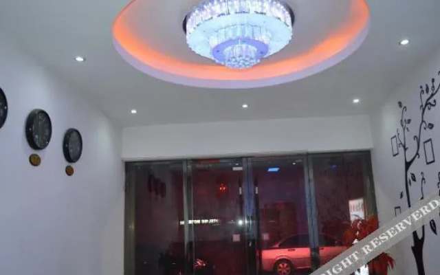 宁乡一家亲爱尚宾馆(天虹商场步行街店)