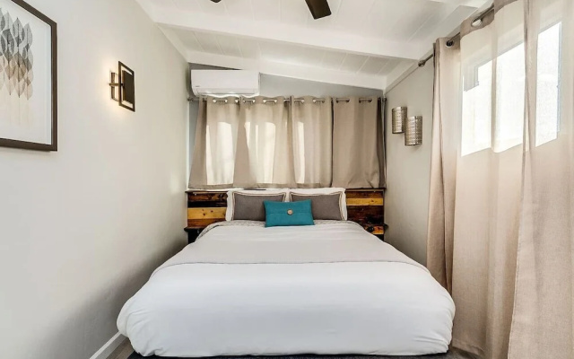Chic Duplex in Tucson 1 of 2